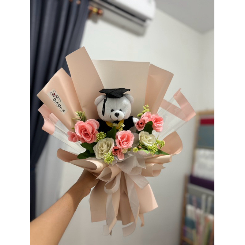 

[ Ready stock Batam ] Graduation Bouquet medium size / buket boneka wisuda