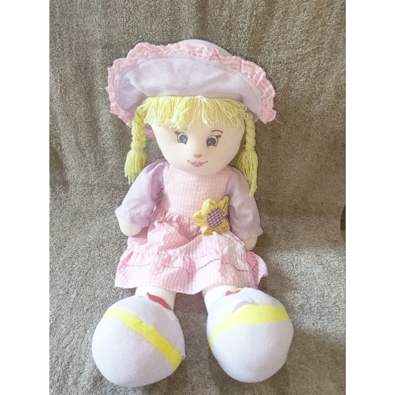BONEKA SUSAN