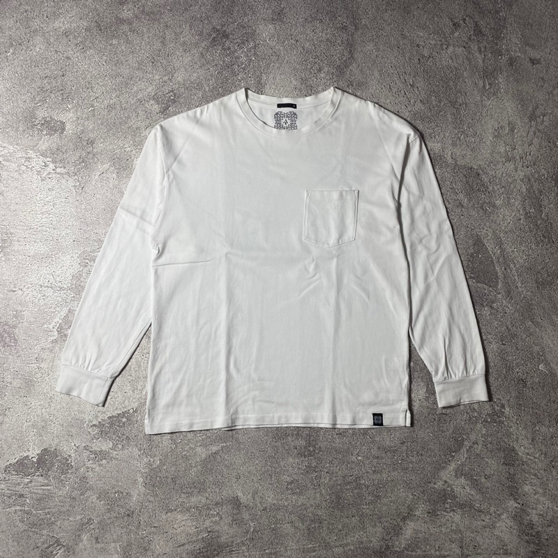 GU Japan x Aerosyn-Lex Mestrovic Art original termurah