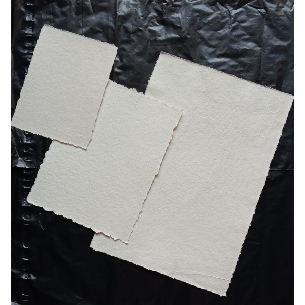 

[READY] Kertas Daur Ulang/Kertas Mahar/Kertas Kerajinan Tangan Ukuran A4/A5/A6 Polos Tanpa Print