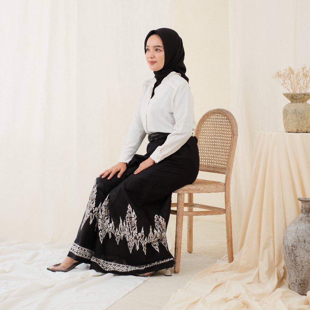 Sarung santriwati motif megamendung kain santung kain rayon sarung sarung cewek sarung perempuan