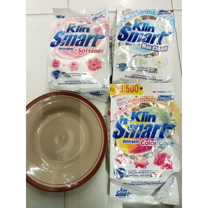 Soklin Smart Detergen 725gr Gratis Piring Keramik