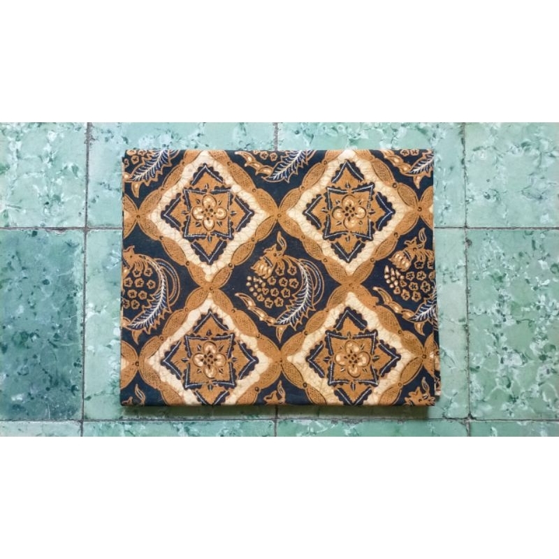 Gusti Putri Jarik Sogan Batik Tulis Alusan Premium Klasik Praja Mangkunegaran Solo untuk Wisuda, Had