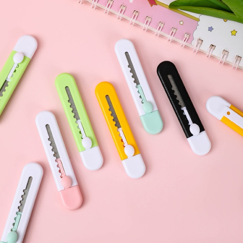 

HS Cutter Mini Pisau Silet Ukir Kecil / Mini Cute Cutter Pemotong Kertas