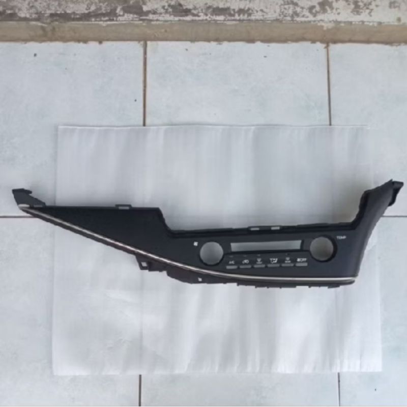 Panel AC Innova Reborn tipe V & Q