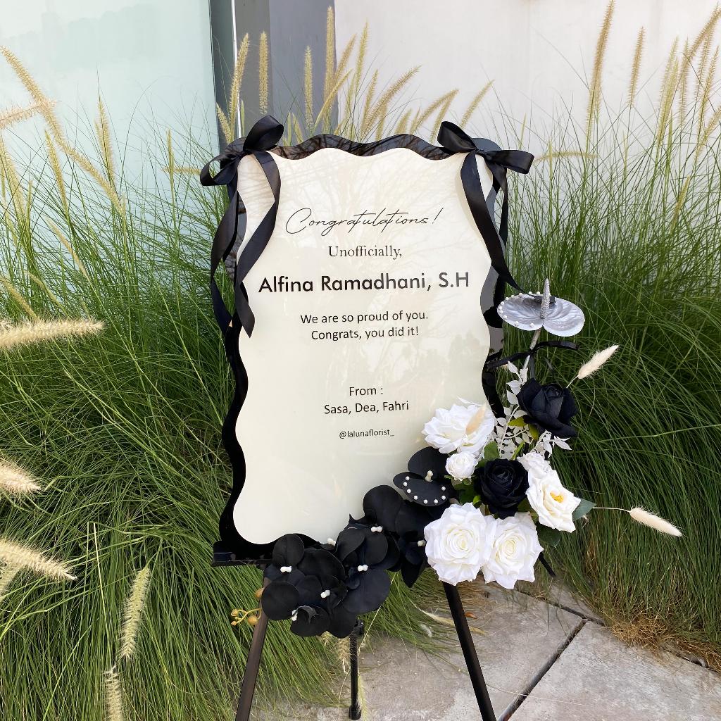Bunga Papan Akrilik Ucapan Wisuda Acrylic Sign