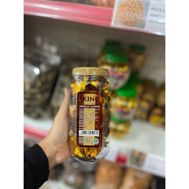 

D' KING COKLAT ALMOND TOPLES