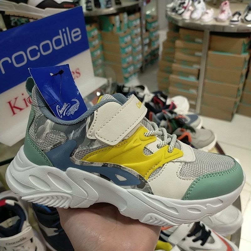 sepatu anak crocodile
