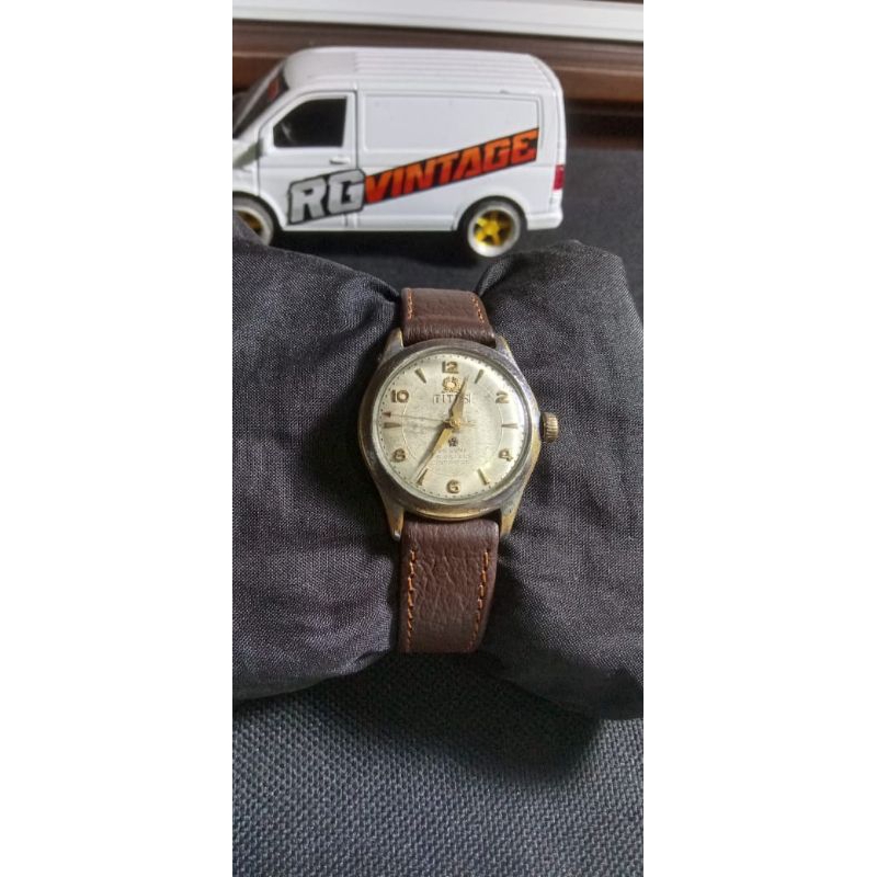 jam bekas kuno manual wind tituss