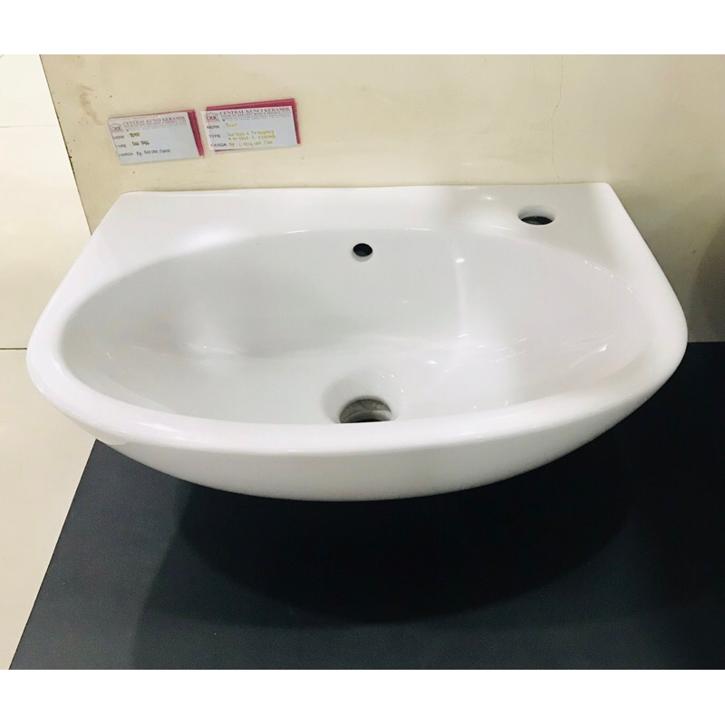 Wastafel Gantung TOTO LW 246 ( Hanya Wastafel)