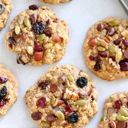 

mix trail Cookies camilan sehat Biskuit cranberry almond oat makanan by Roselion