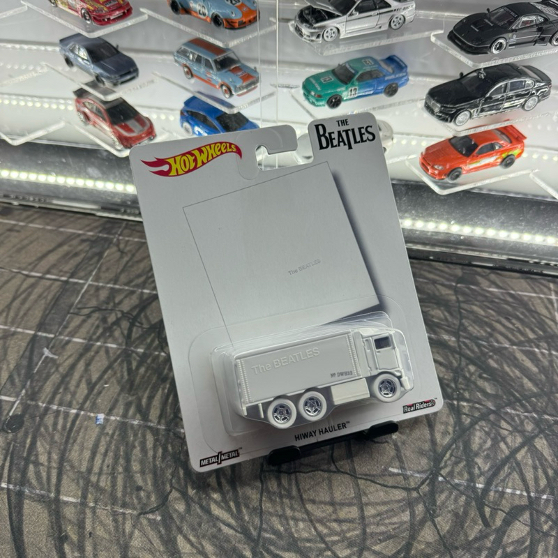 HotWheels HIWAY HAULER THE BEATLES WHITE RARE