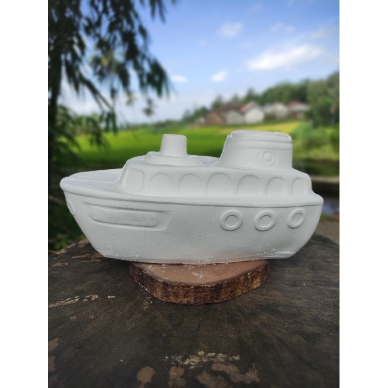 patung gypsum lukis Kapal celengan