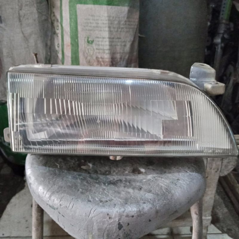 lampu depan Corolla great original kanan