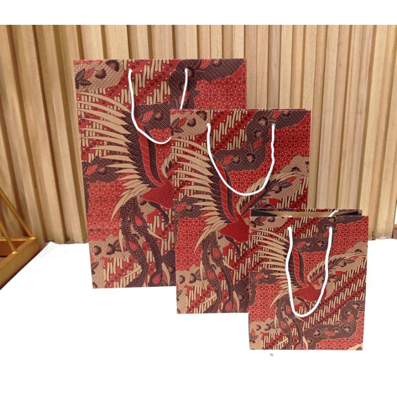 

(12PCS)PAPER BAG KADO GOODIE BAG BATIK MOTIF BURUNG MERAK/PAPER BAG KERTAS KADO SOUVENIR BATIK MOTIF BURUNG MERAK