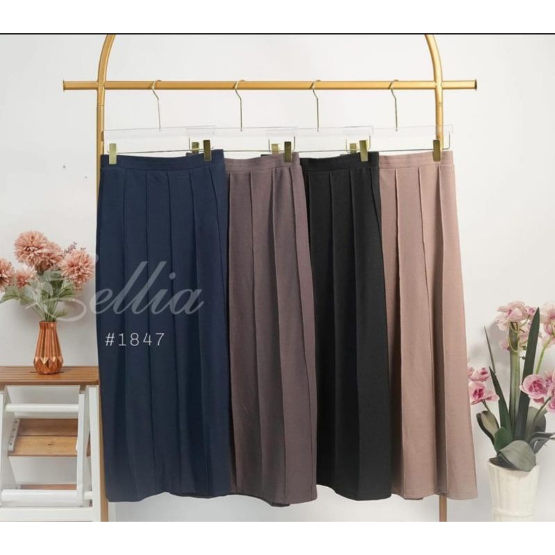Rok zizi Cellia/Rok full lipatan/Rok kerja asli original cellia ( 1847 )