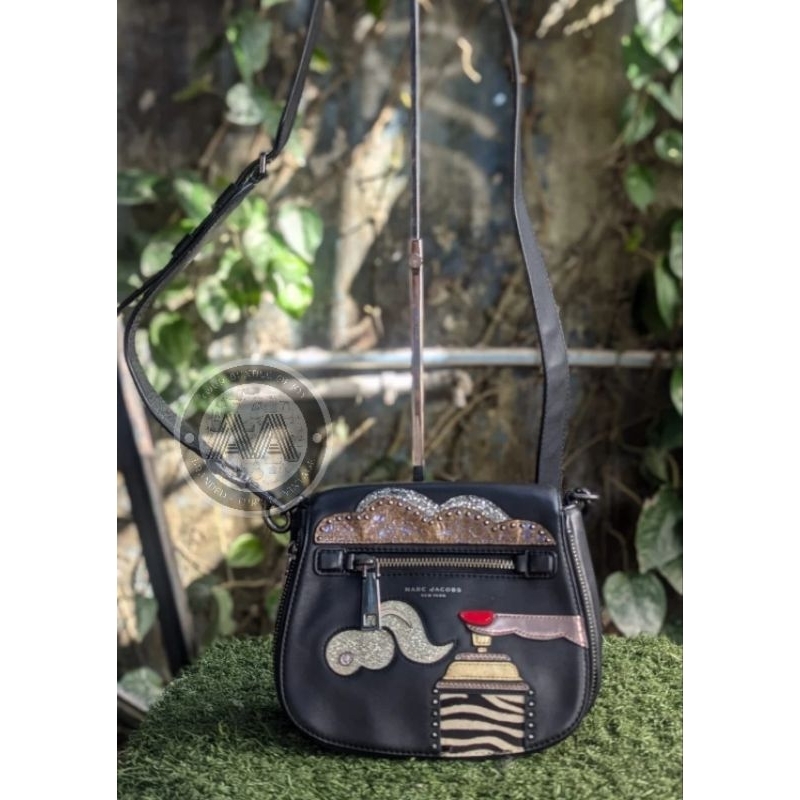 Authentic Preloved Marc Jacobs Julie Verhoeven nomad patches sling bag (with dustbag and care card) 