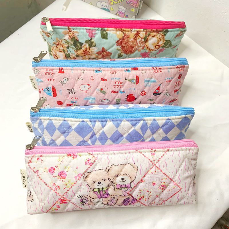 

Luf Craft - LOVA Quilted Triangle Pencil Case Tempat Pencil segitiga Pouch serbaguna