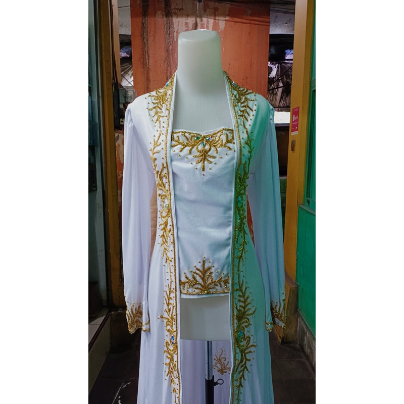 Kebaya pengantin Kutubaru bludru Putih