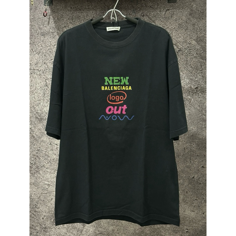 kaos balenciaga second