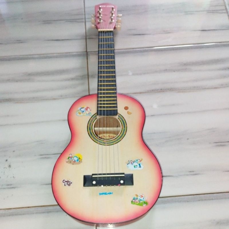 Gitar kecil 6 senar