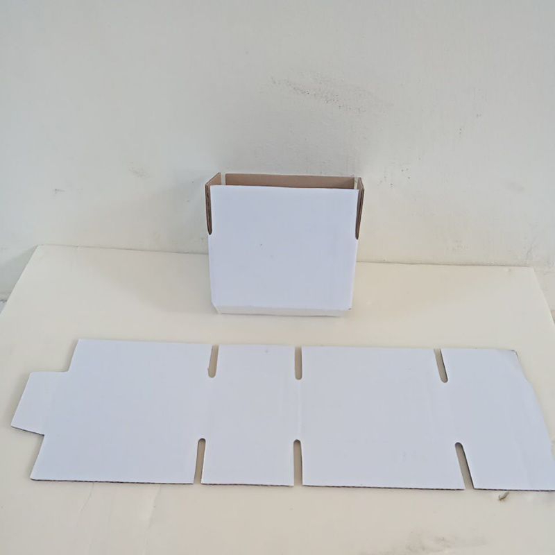 

Dus single Bflute White Kraft 10×6×5cm