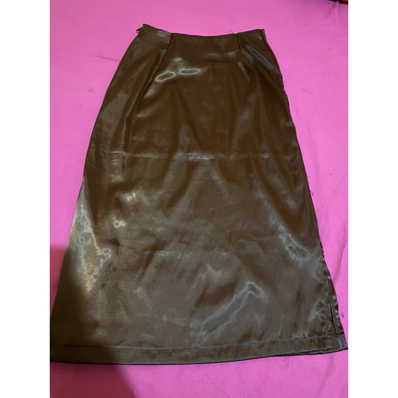 rok setengah lutut coklat