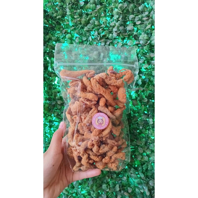 

Usus/kulit ayam krispy kemasan plastik 200 gram