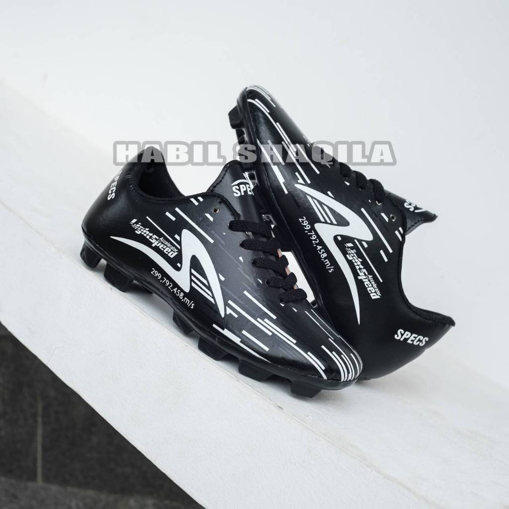 Sepatu Sepak Bola Anak Specs Lightspeed Rebon Hitam Putih Pria