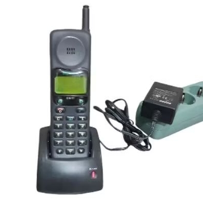 Desktop/dudukan charger/docking handphone Siemens S4 Original lengkap dengan adapternya.