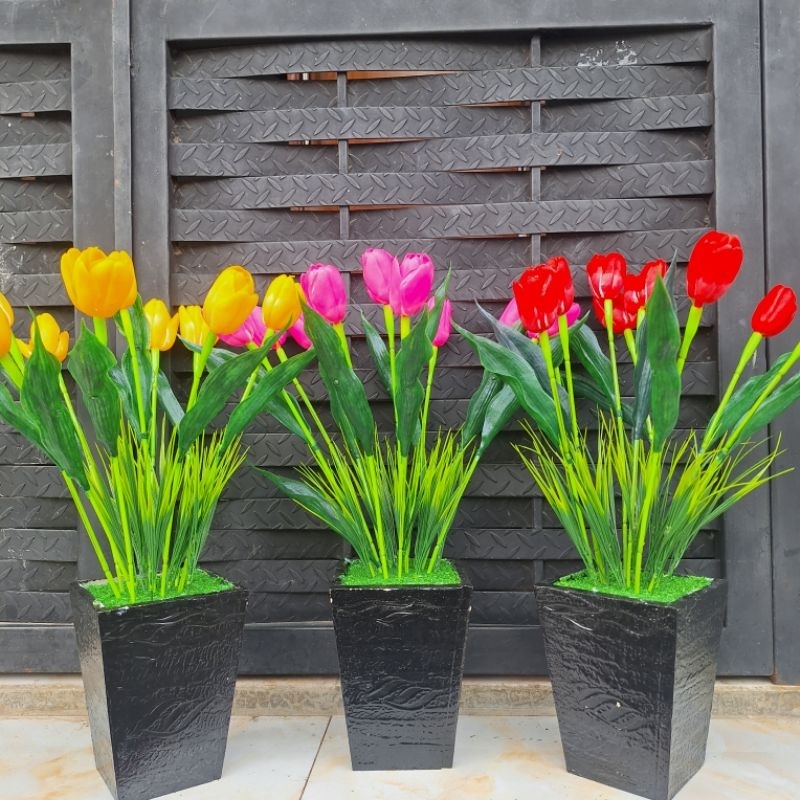 SATU SET BUNGA TULIP DAN POT KAYU BUNGA ARTIFICIAL BUNGA PLASTIK BUNGA HIAS BUNGA SUDUT
