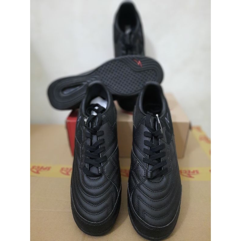sepatu futsal SPECS METASALA NATIV IN BLACK