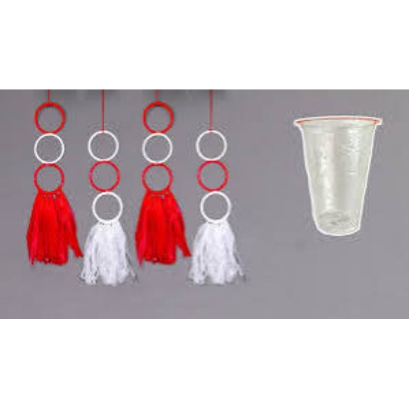 Hiasan dinding tema 17 Agustus dari gelas plastik mineral bekas dan dan kresek tema mehah putih