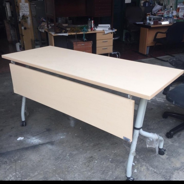 Meja Lipat Indachi / Folding Table Indachi FT 01 kaki besi