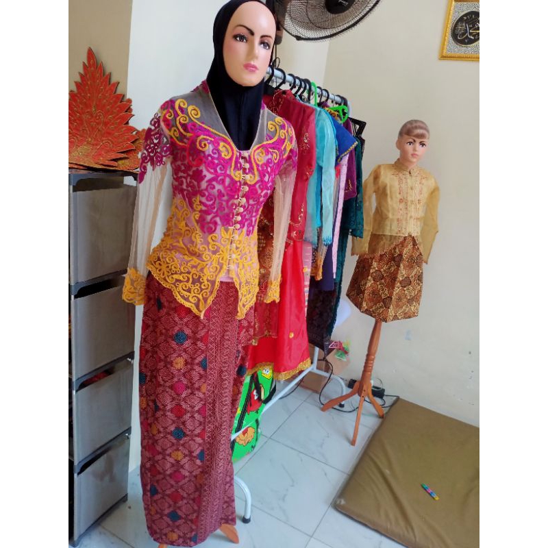 setelan kebaya bali