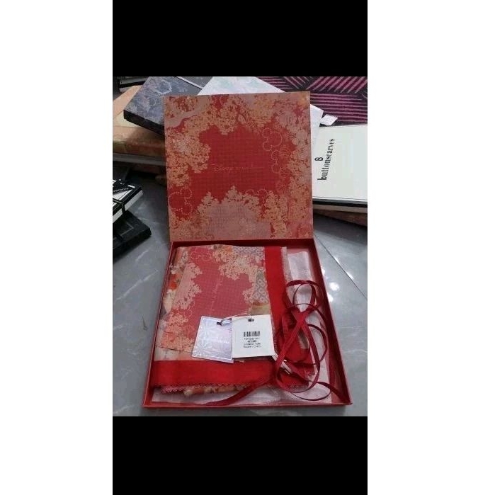 Preloved Hijab Buttonscarves