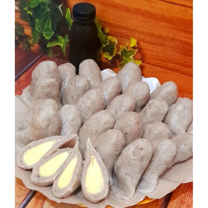 

pempek telur 10pcs ikan kacang+benggol, enak mantap!!!! lokasi batam, tiban