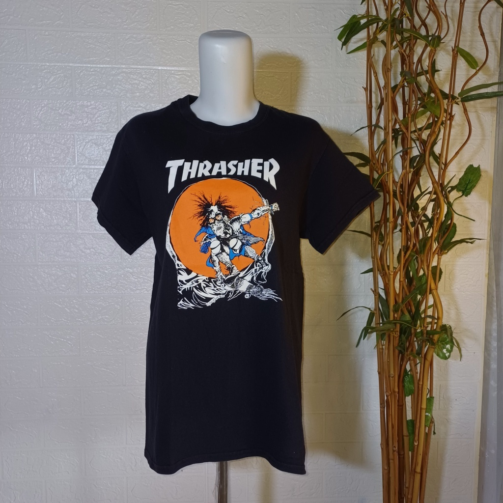 KAOS TRASHER SKATEBOARD ORIGINAL, SIZE M (SECOND BRANDED) HITAM TS0415 Rp425.000