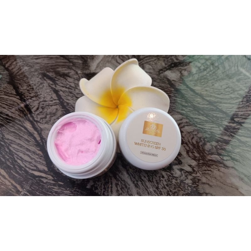 glowing sunscreen spf 30/ tabir surya