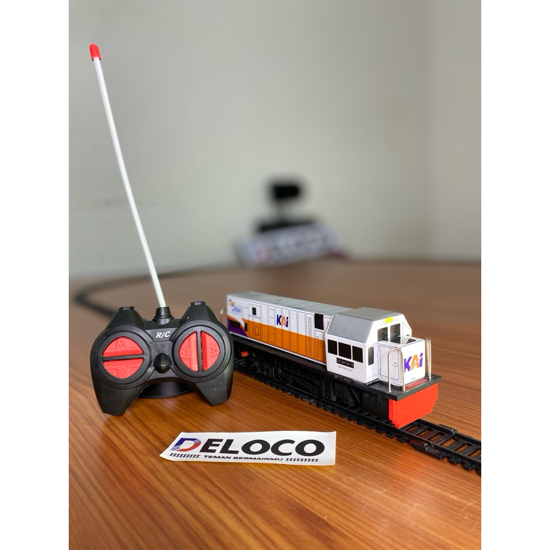 Miniatur Kereta Api Lokomotif cc201 Mesin RC bisa jalan,pakai remot control  ,paling murah,Mainan ke