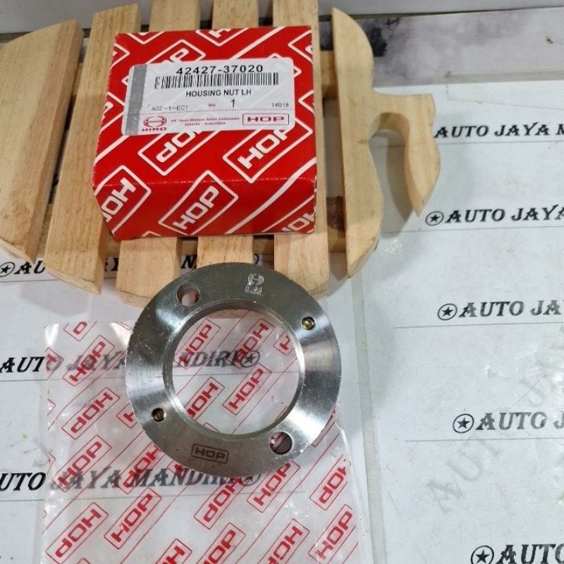 Housing Nut - Nut Rear Kiri Hino Dutro HT125 HT130 HT140 Merk Hop