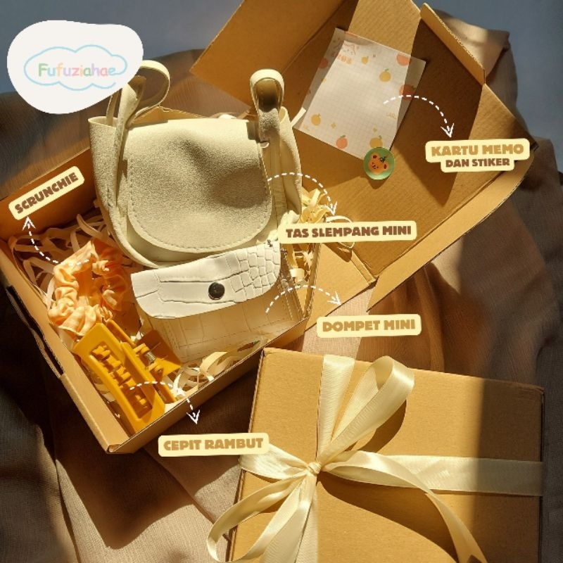 

Hampers Kado Ulang Tahun / Hampers Tas / Hampers Wanita / Hampers Murah 2