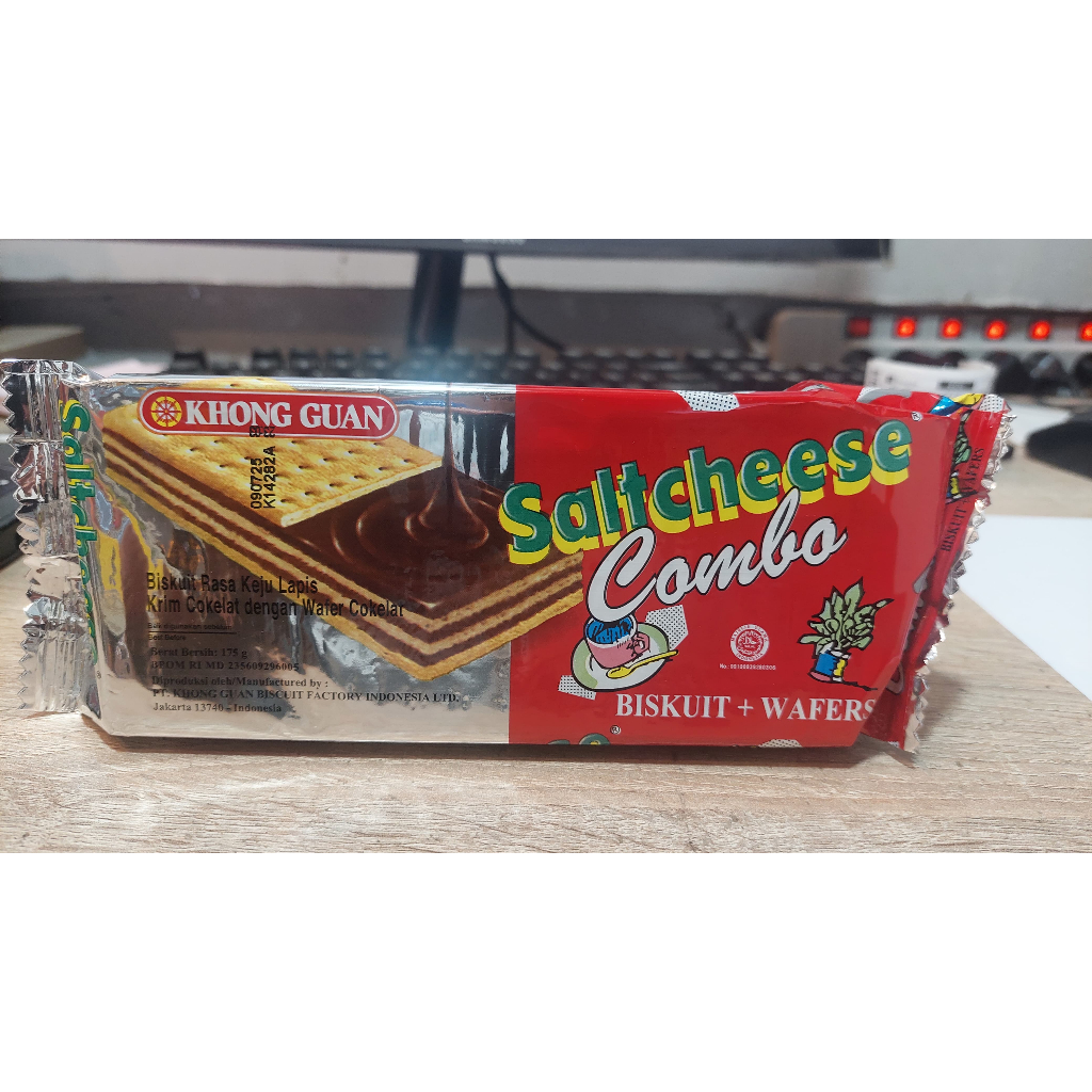 

Khong Guan Saltcheese Crackers Biskuit Keju 200 gr