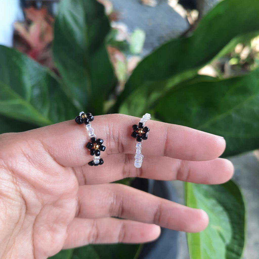 Cincin manik bunga hitam (Cincin Bunga / Cincin Manik Bunga / Cincin Manik Hitam) By Nai Project