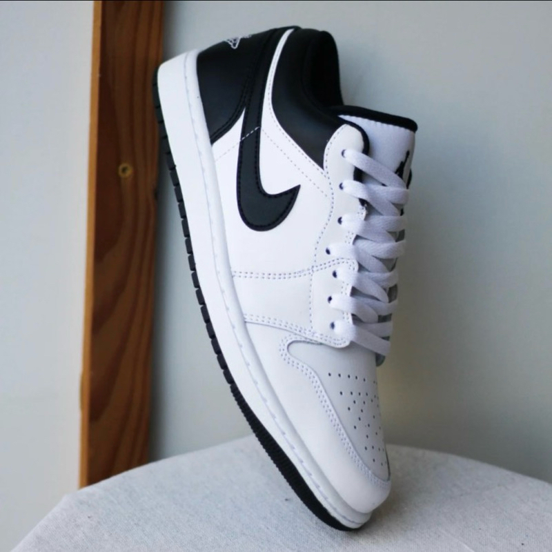 Nike air jordan 1 low reverse panda (Resmi NIKE)