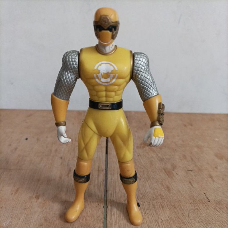 Power rangers ninja storm yellow rangers ori