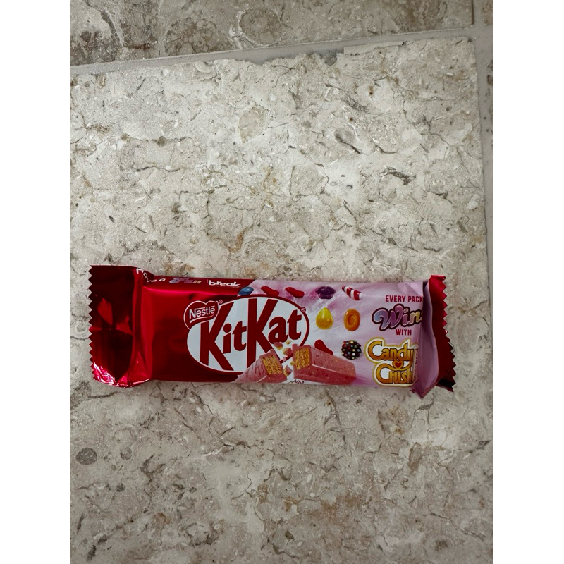 

KITKAT STRAWBERRY 2 FINGER CANDY CRUSH