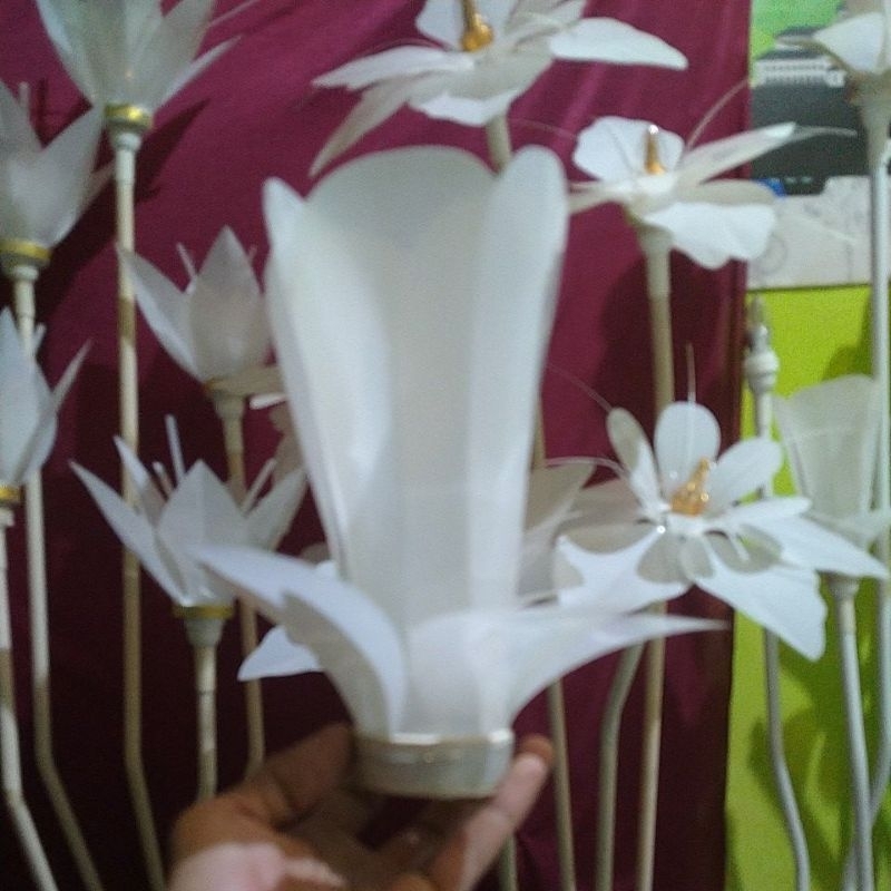 Kap Lampu Bunga Tulip