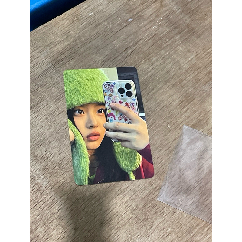(free 1pc off)Photocard official new jeans hanni iPhone