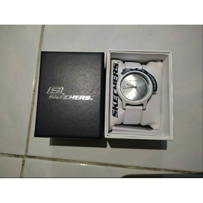 Skechers Analog Watch Women - White